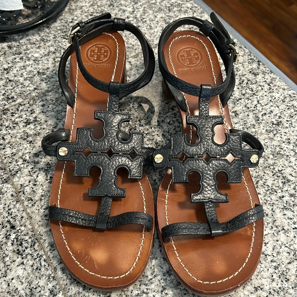 Cute Tory Birch sandals black leather